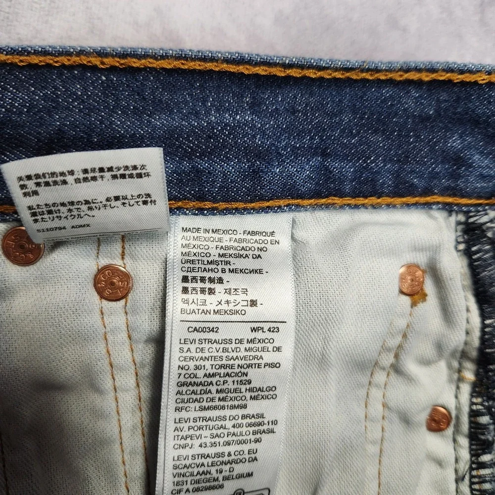 Levis 501 Original Fit Mens Straight Leg Button Fly Jeans (34x36 actual) 36x36